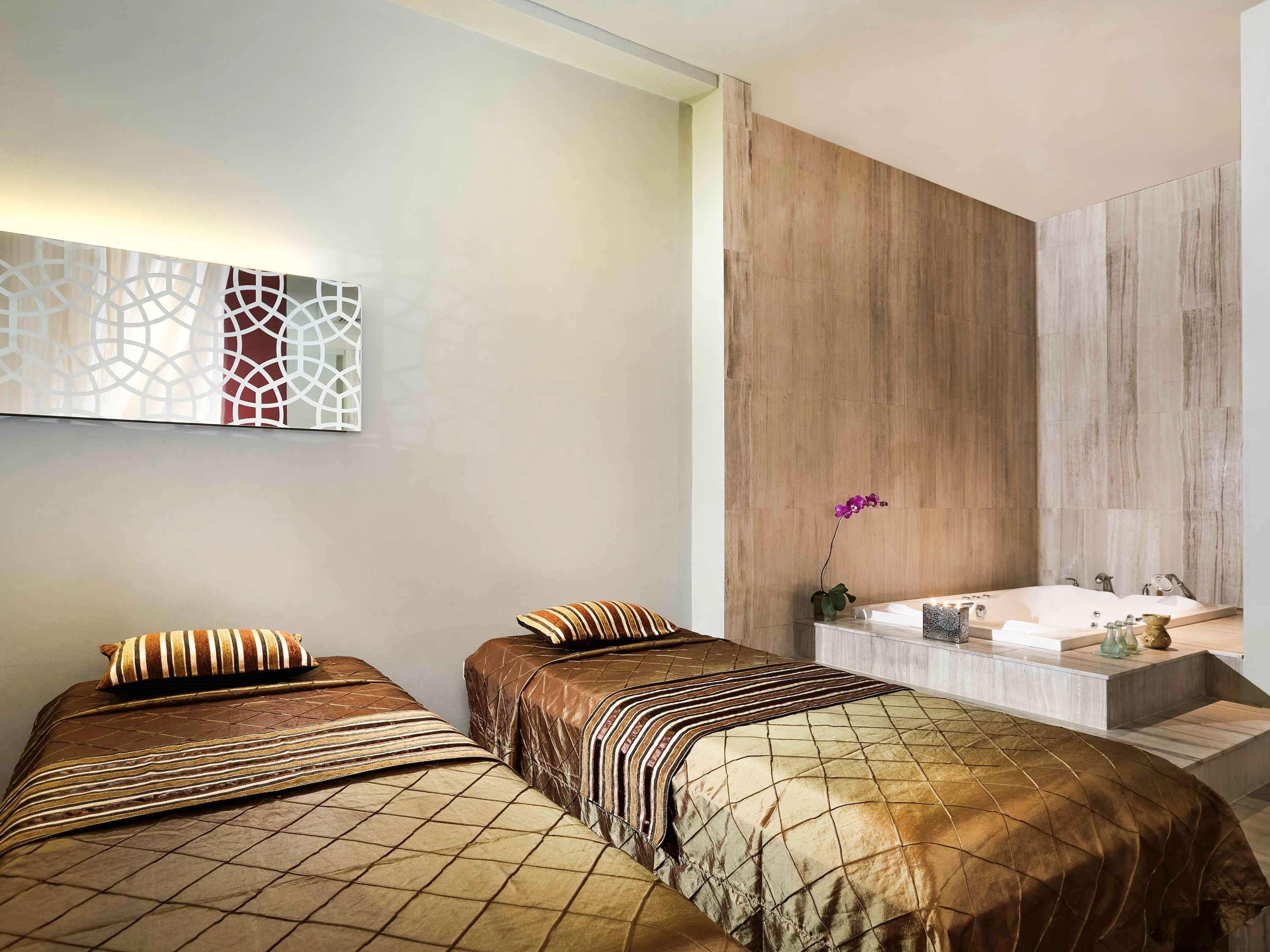 Novotel Jakarta Gajah Mada מראה חיצוני תמונה
