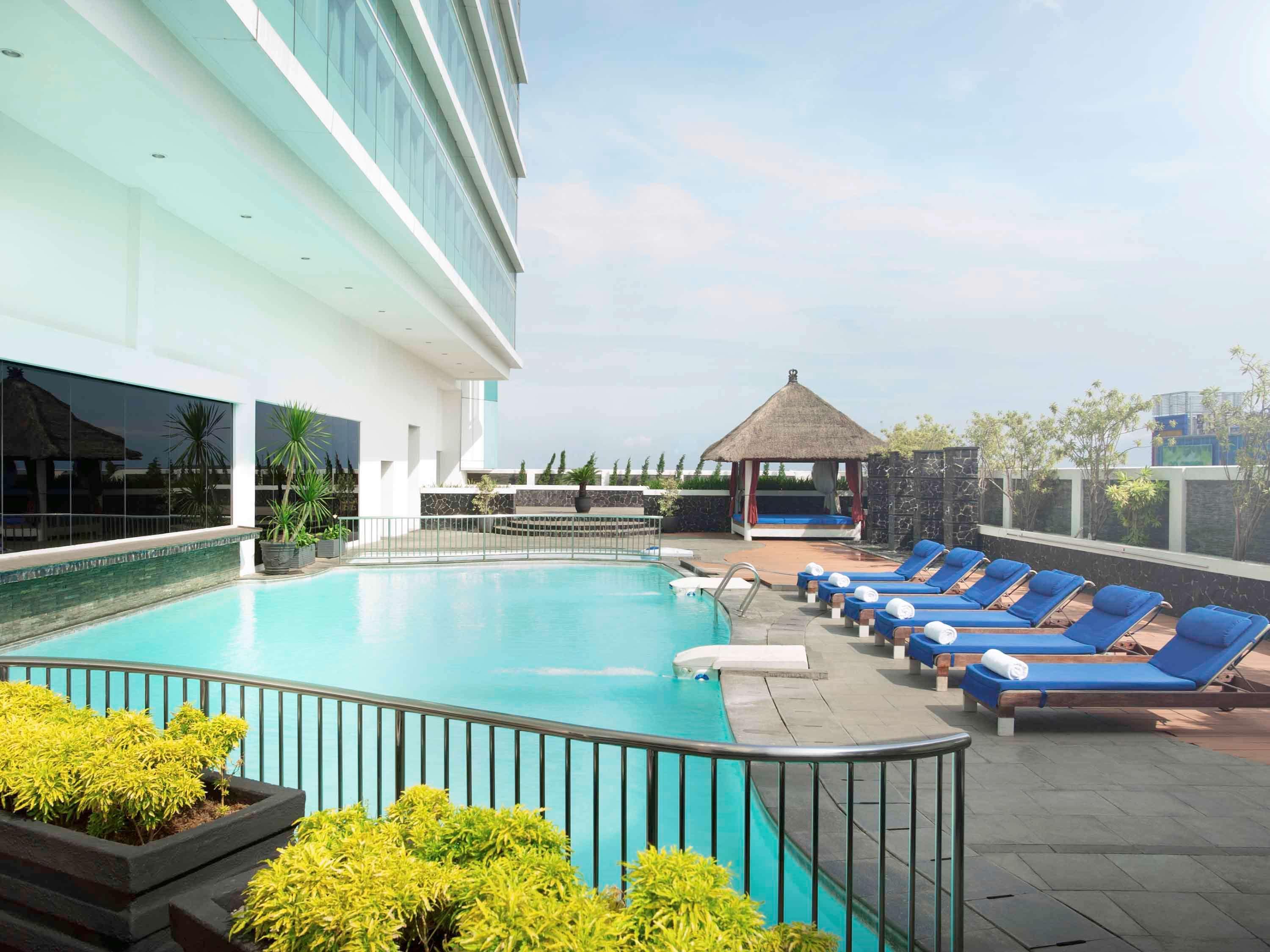 Novotel Jakarta Gajah Mada מראה חיצוני תמונה