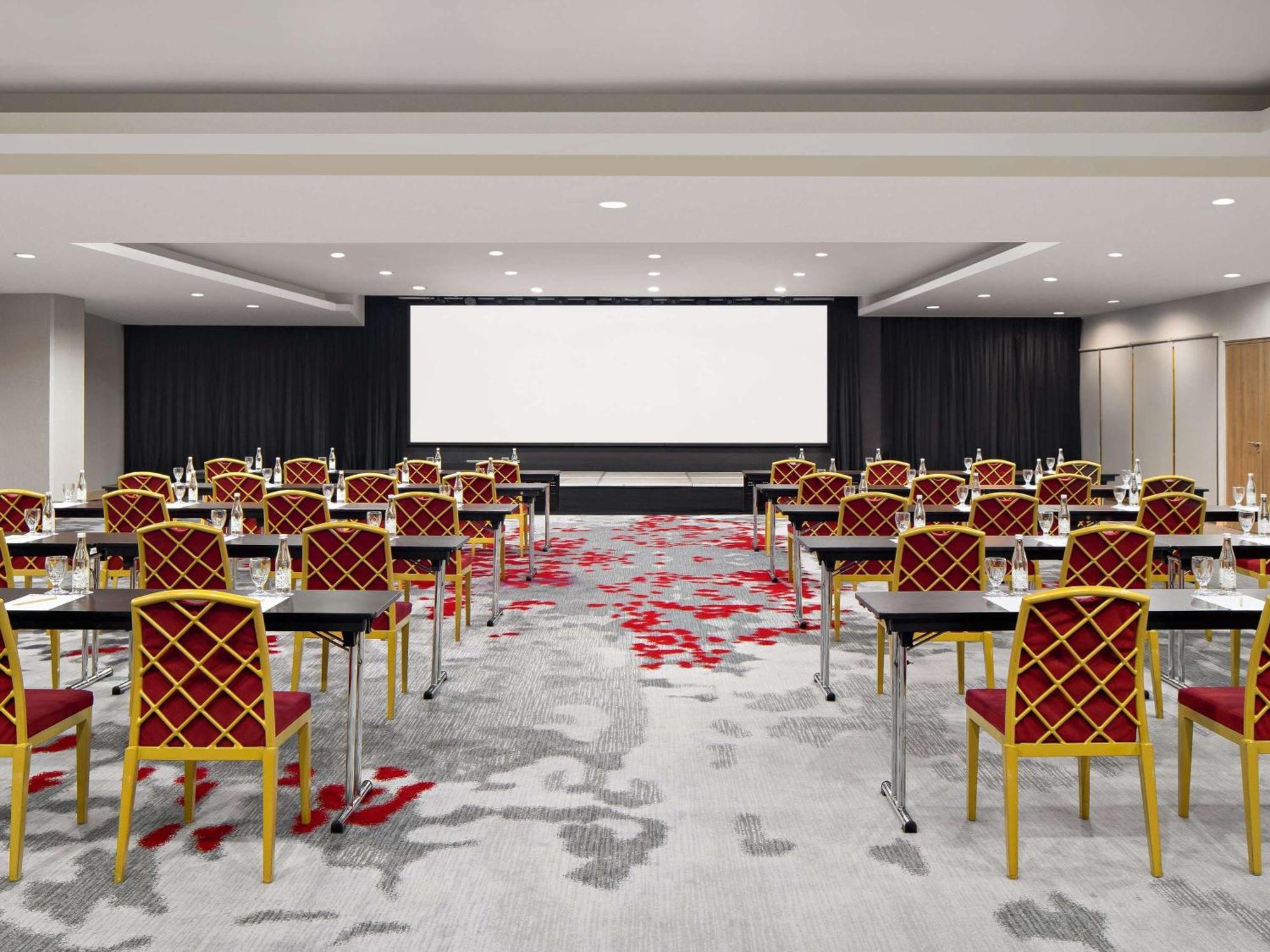 Novotel Jakarta Gajah Mada מראה חיצוני תמונה