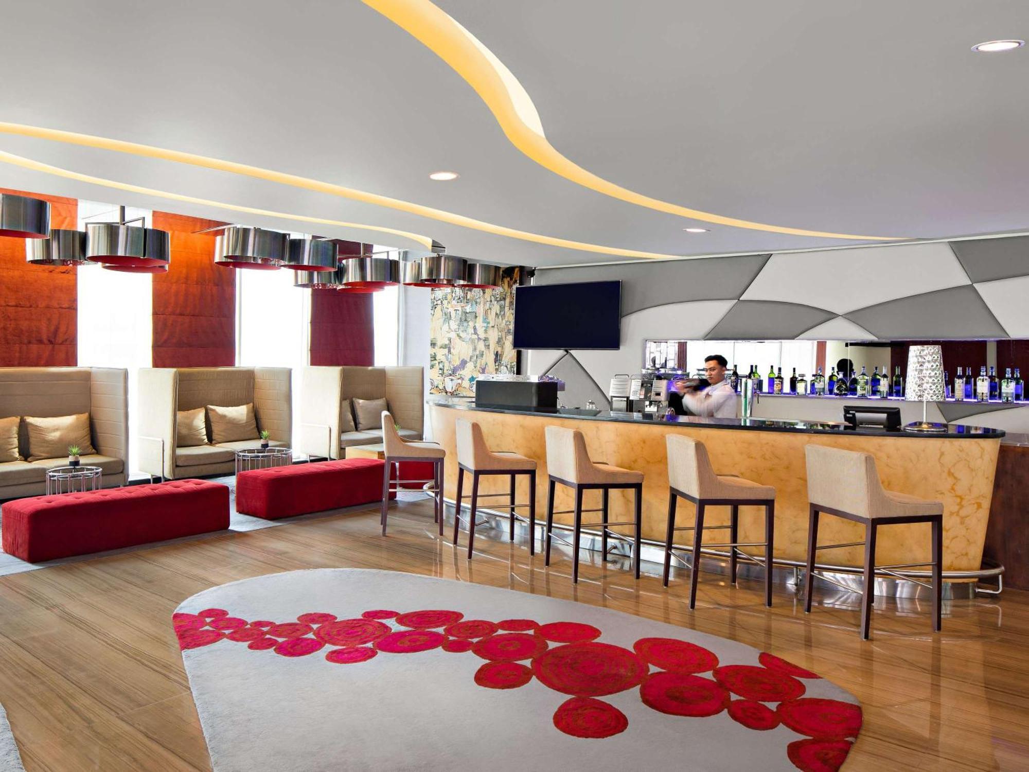 Novotel Jakarta Gajah Mada מראה חיצוני תמונה