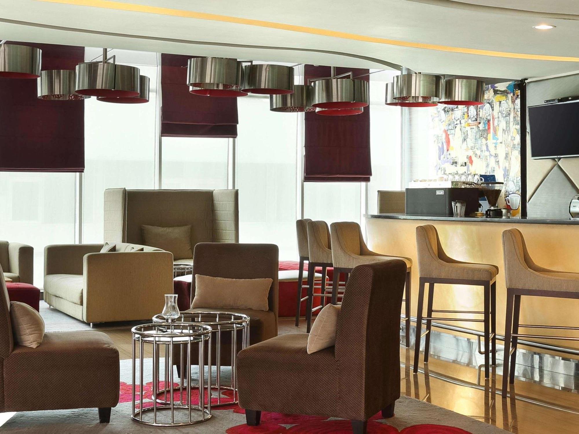 Novotel Jakarta Gajah Mada מראה חיצוני תמונה