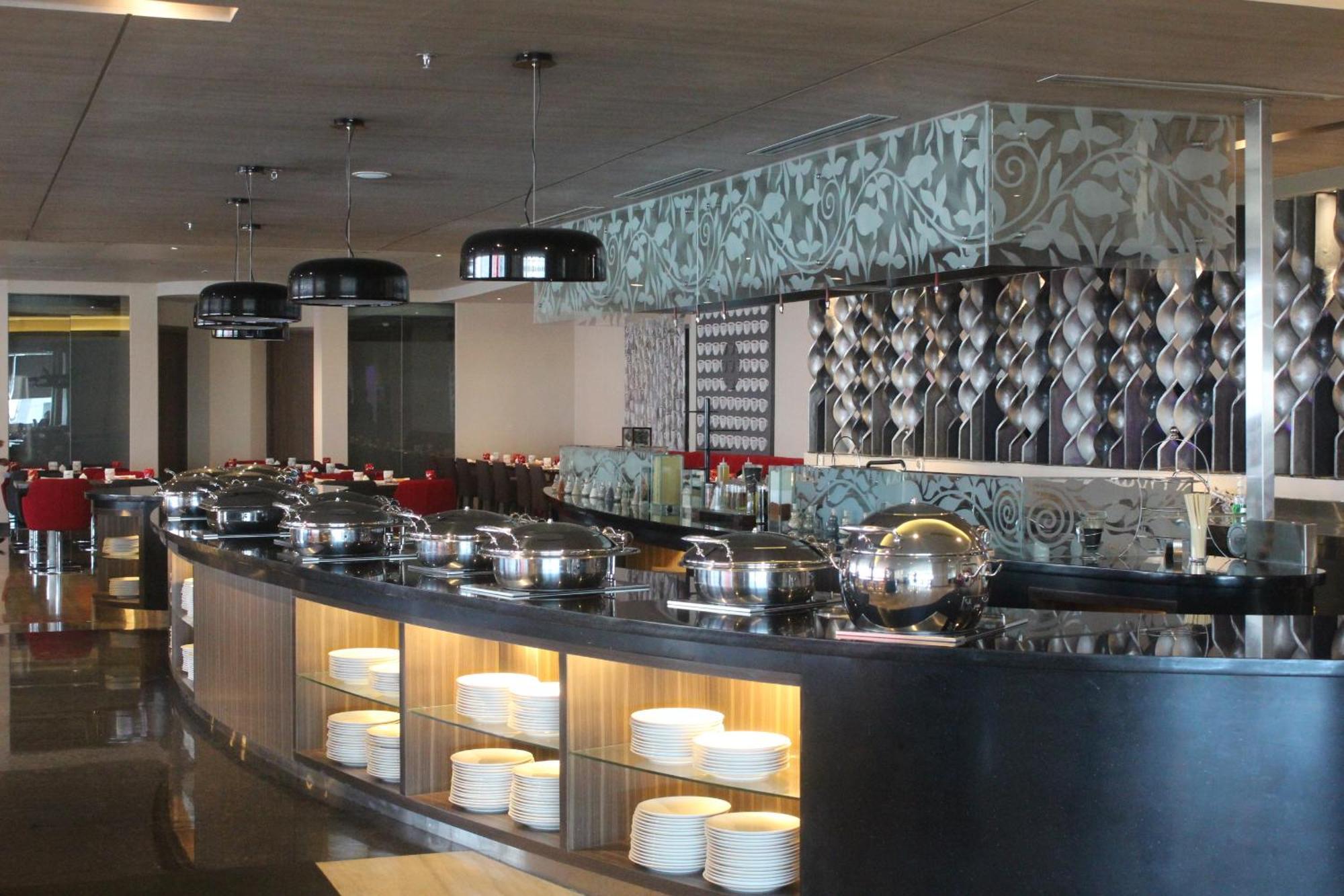 Novotel Jakarta Gajah Mada מראה חיצוני תמונה