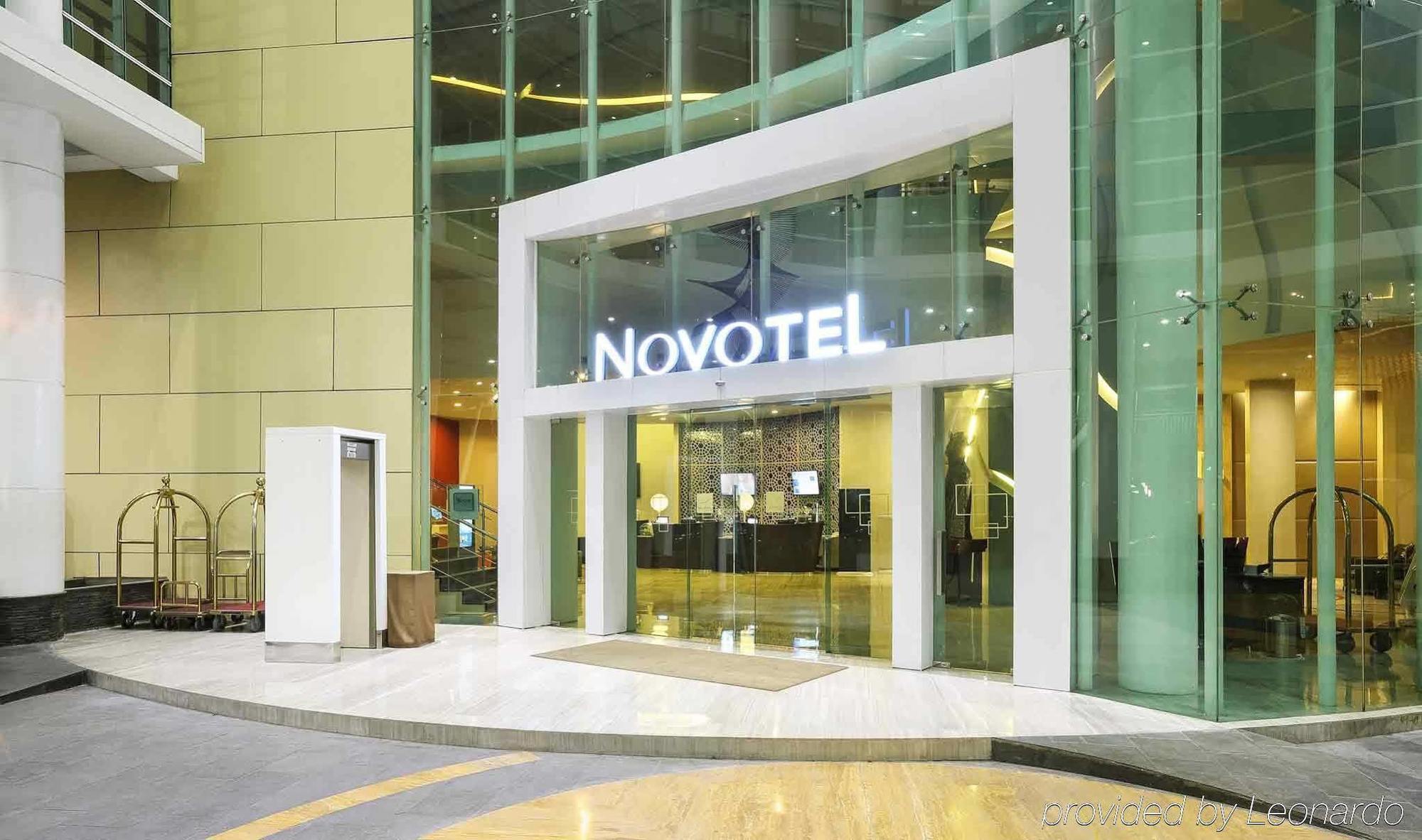 Novotel Jakarta Gajah Mada מראה חיצוני תמונה