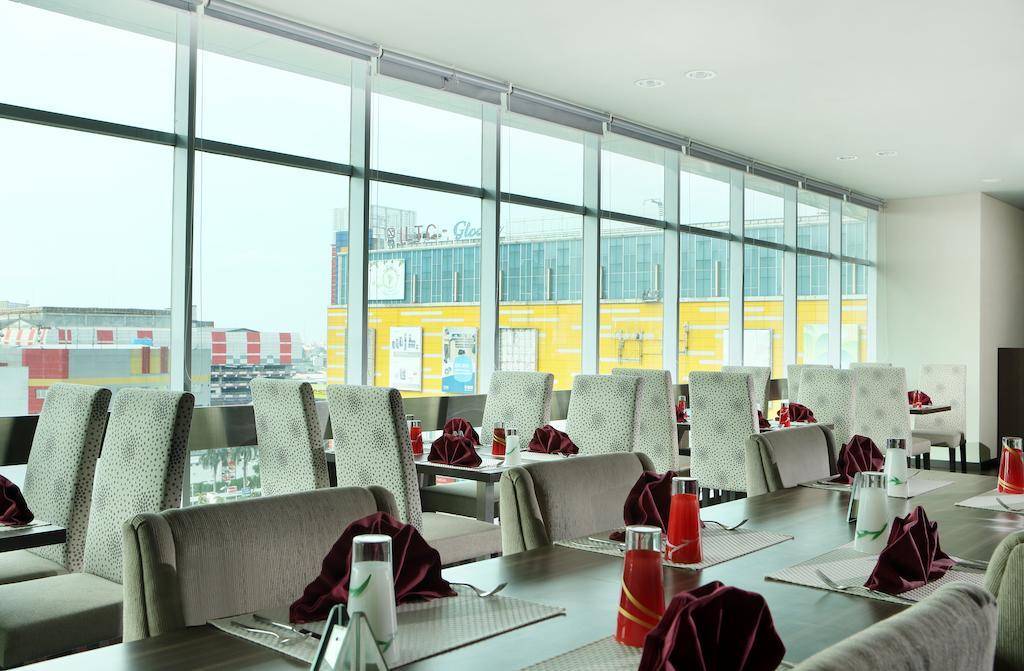 Novotel Jakarta Gajah Mada מראה חיצוני תמונה